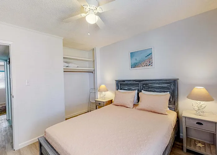 Comfortable Single-level With Wifi Pool & Ac