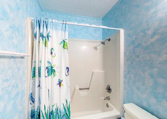 Comfortable Single-level With Wifi Pool & Ac Holiday home Gulf Shores