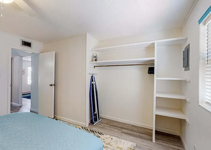Holiday home Comfortable Single-level With Wifi Pool & Ac *